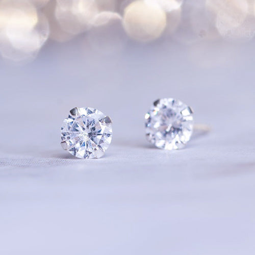 培育鑽石是假的嗎？2026 辨別天然鑽石與培育鑽石的 5 大關鍵｜DDS 訂製婚戒