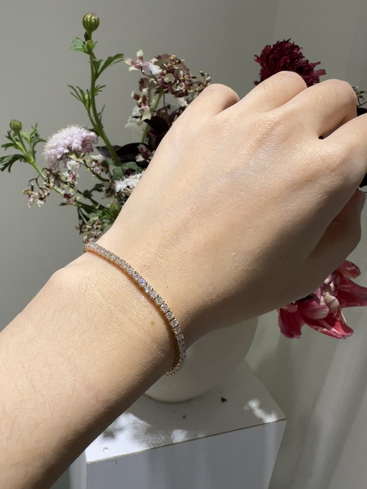 經典網球手鍊 Tennis Bracelet｜總重 2.9克拉・單顆5分嚴選鑽石 (58顆排鑽) 18K金